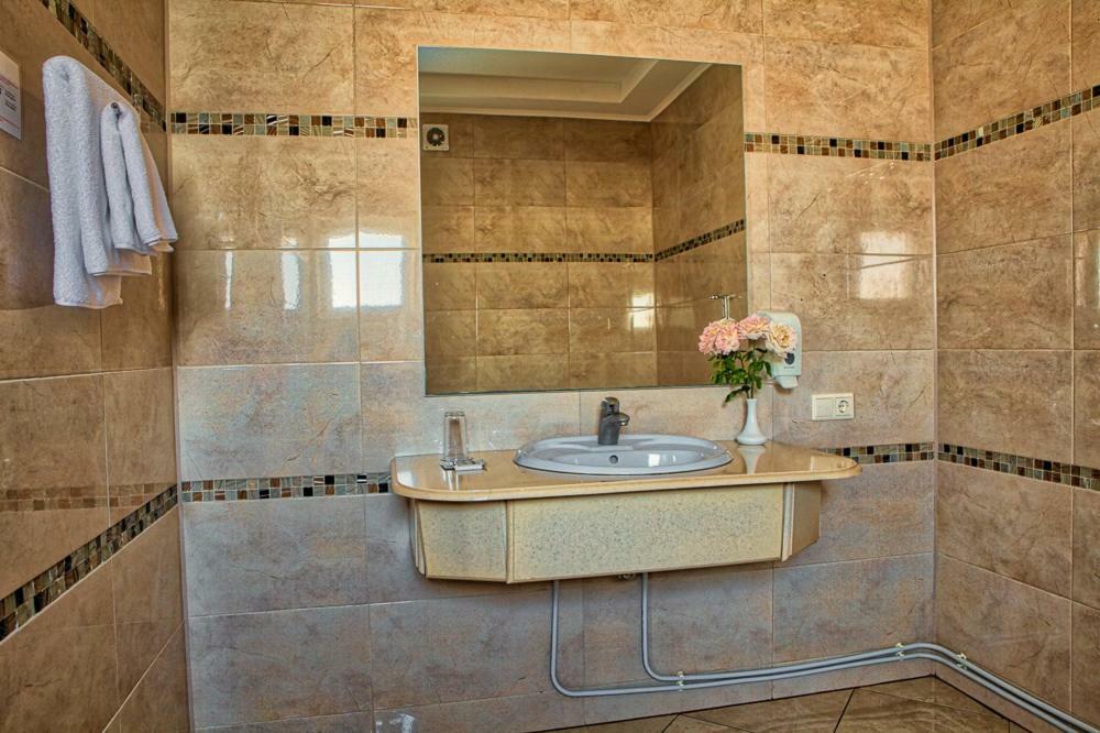Hotel חרסון מראה חיצוני תמונה